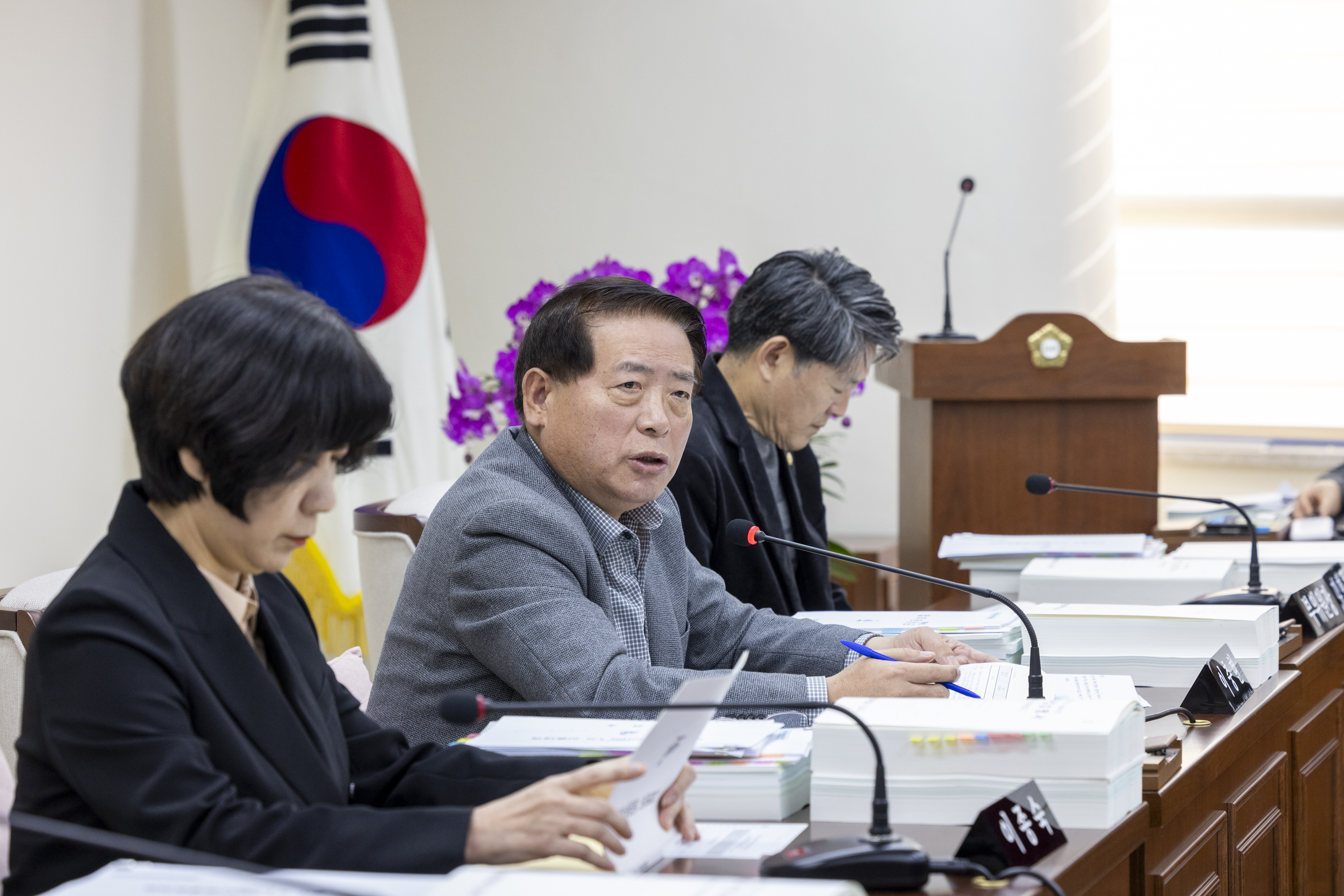 '미래복지위원회 제3차회의(제316회 제2차정례회)' 게시글의 사진(4) '20251201 미래복지위원회 제3차회의(제316회 제2차정례회) (61).jpg'