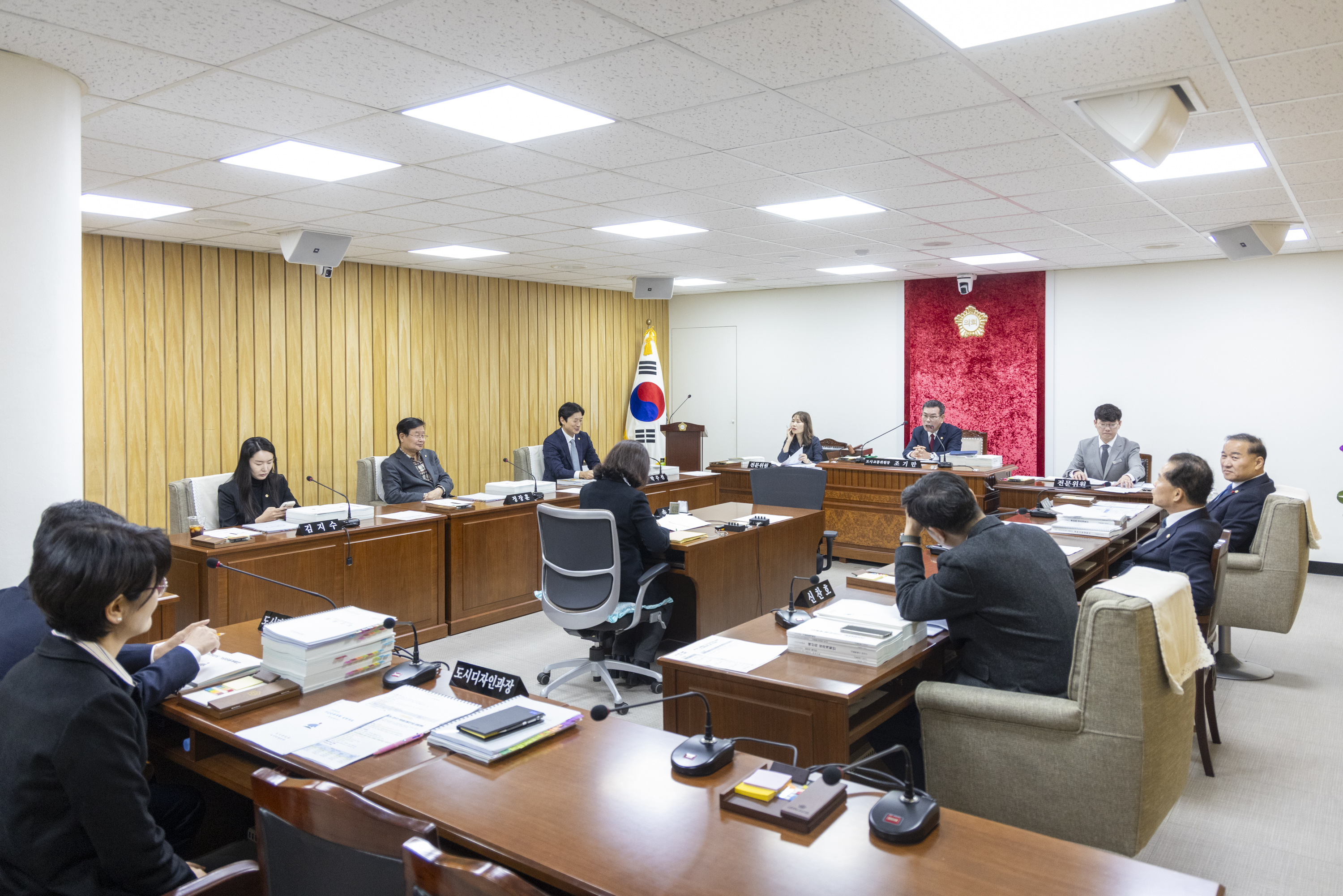 '도시교통위원회 제1차회의(제316회 제2차정례회)' 게시글의 사진(1) '20251127 도시교통위원회 제1차회의 (1).jpg'
