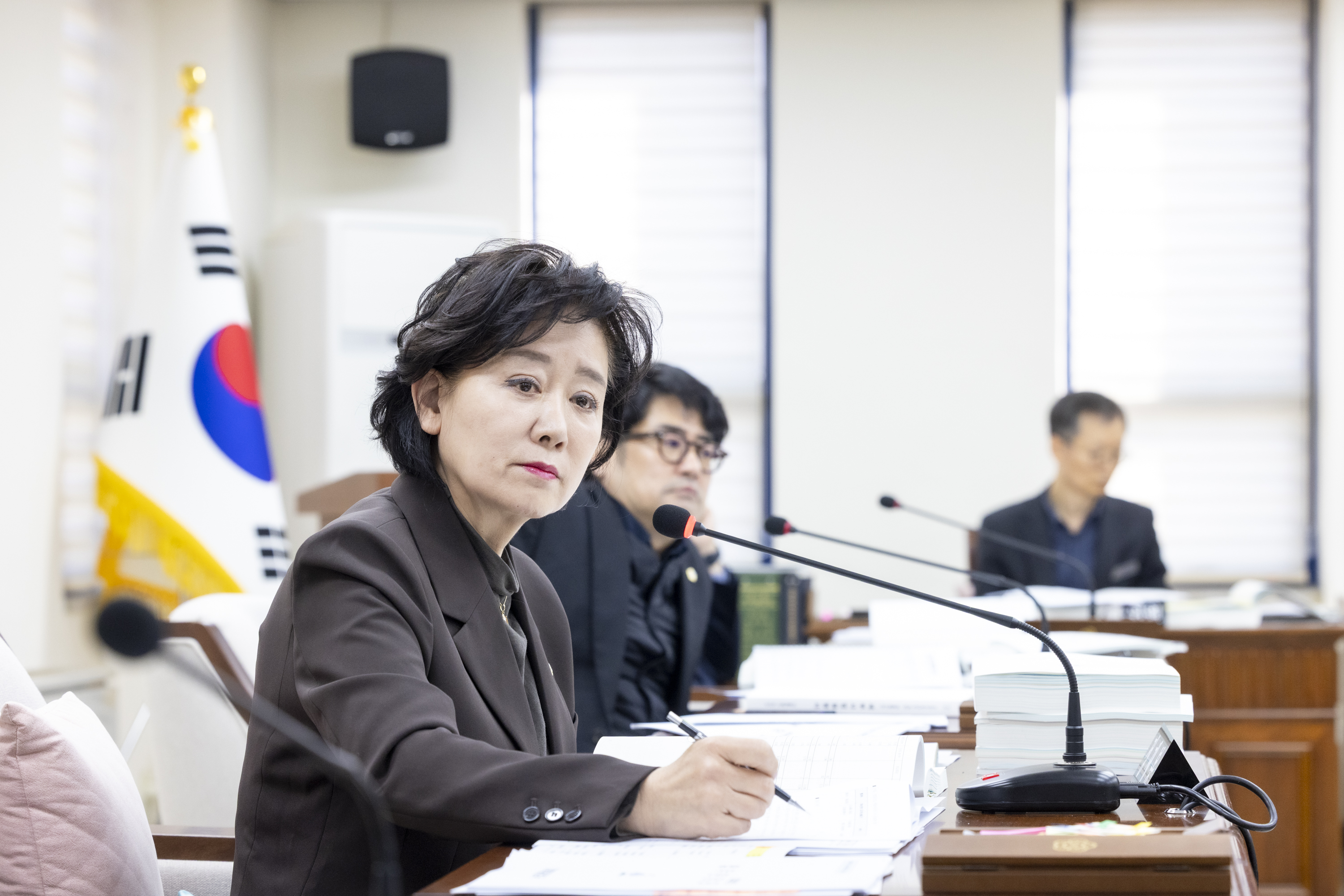 '행정재무위원회 제2차회의(제316회 제2차정례회)' 게시글의 사진(7) '20251128 행정재무위원회 제2차회의 (54).jpg'
