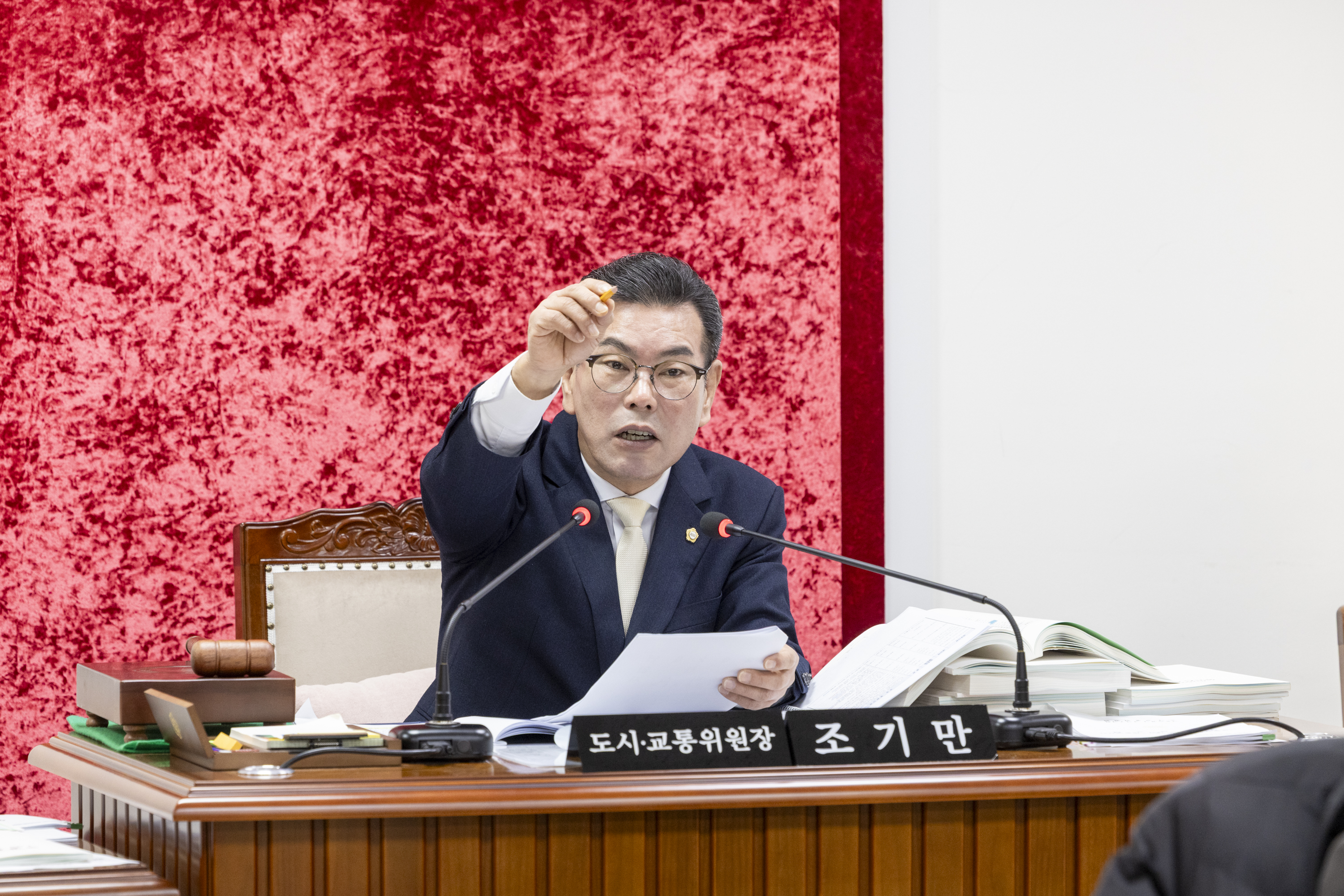 '도시교통위원회 제2차회의(제316회 제2차정례회)' 게시글의 사진(2) '20251128 도시교통위원회 제2차회의 (62).jpg'