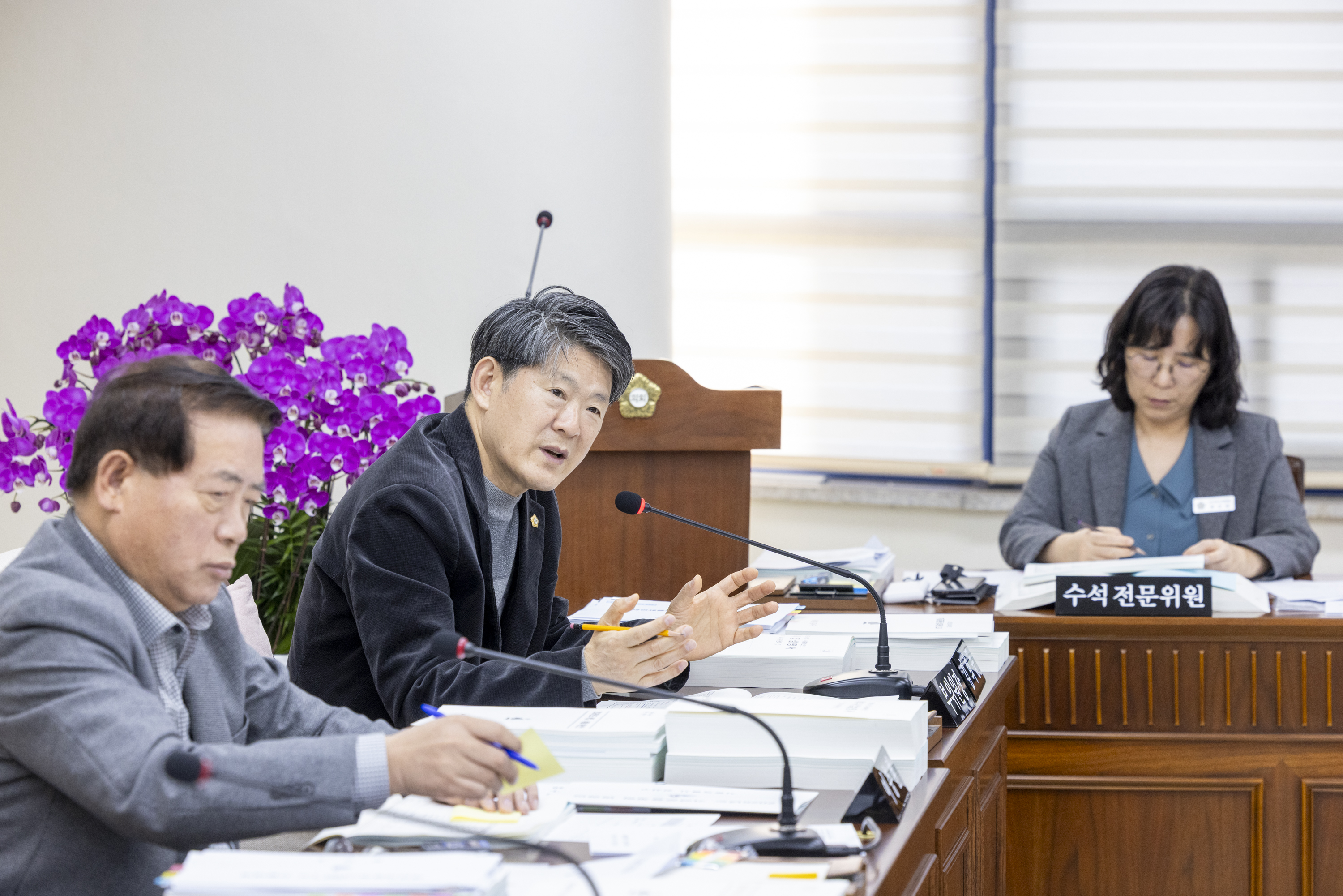 '미래복지위원회 제3차회의(제316회 제2차정례회)' 게시글의 사진(3) '20251201 미래복지위원회 제3차회의(제316회 제2차정례회) (81).jpg'