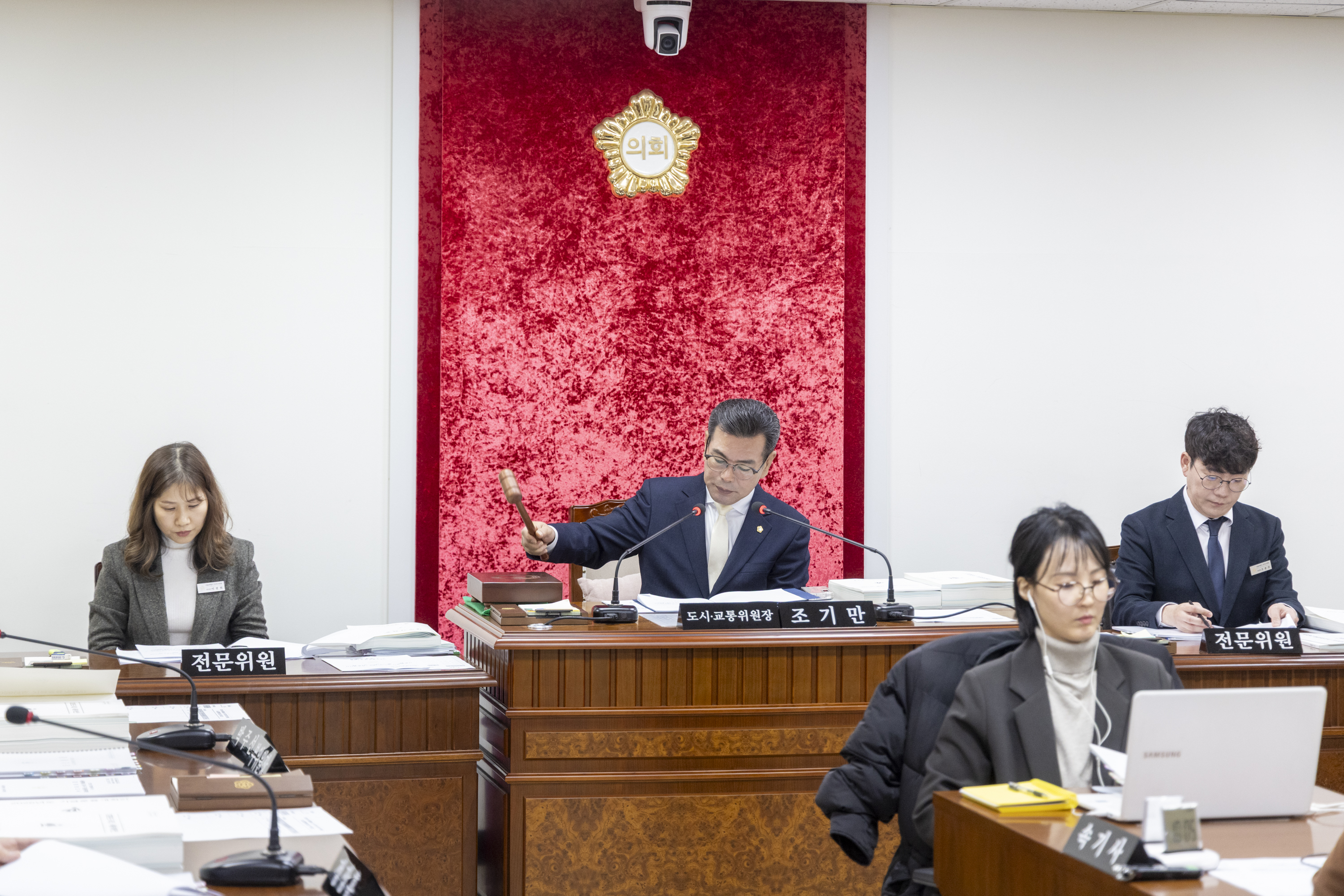 '도시교통위원회 제2차회의(제316회 제2차정례회)' 게시글의 사진(9) '20251128 도시교통위원회 제2차회의 (1).jpg'