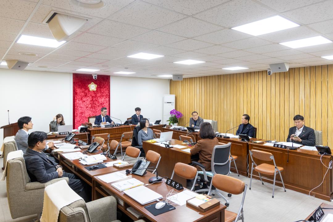 '도시교통위원회 행정사무감사 제6-7차회의(제316회 제2차 정례회)' 게시글의 사진(1) '20251125-26 도시교통위원회 제6-7차회의 (59).jpg'