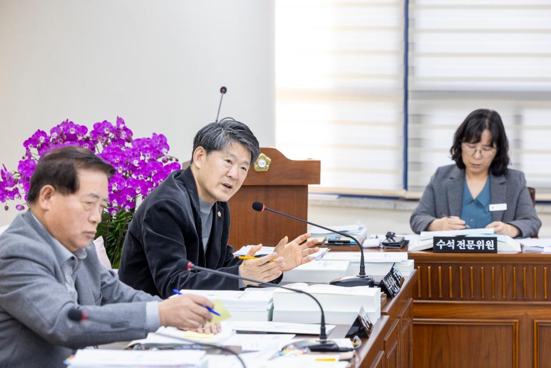 '미래복지위원회 제3차회의(제316회 제2차정례회)' 게시글의 사진(3) '20251201 미래복지위원회 제3차회의(제316회 제2차정례회) (81).jpg'