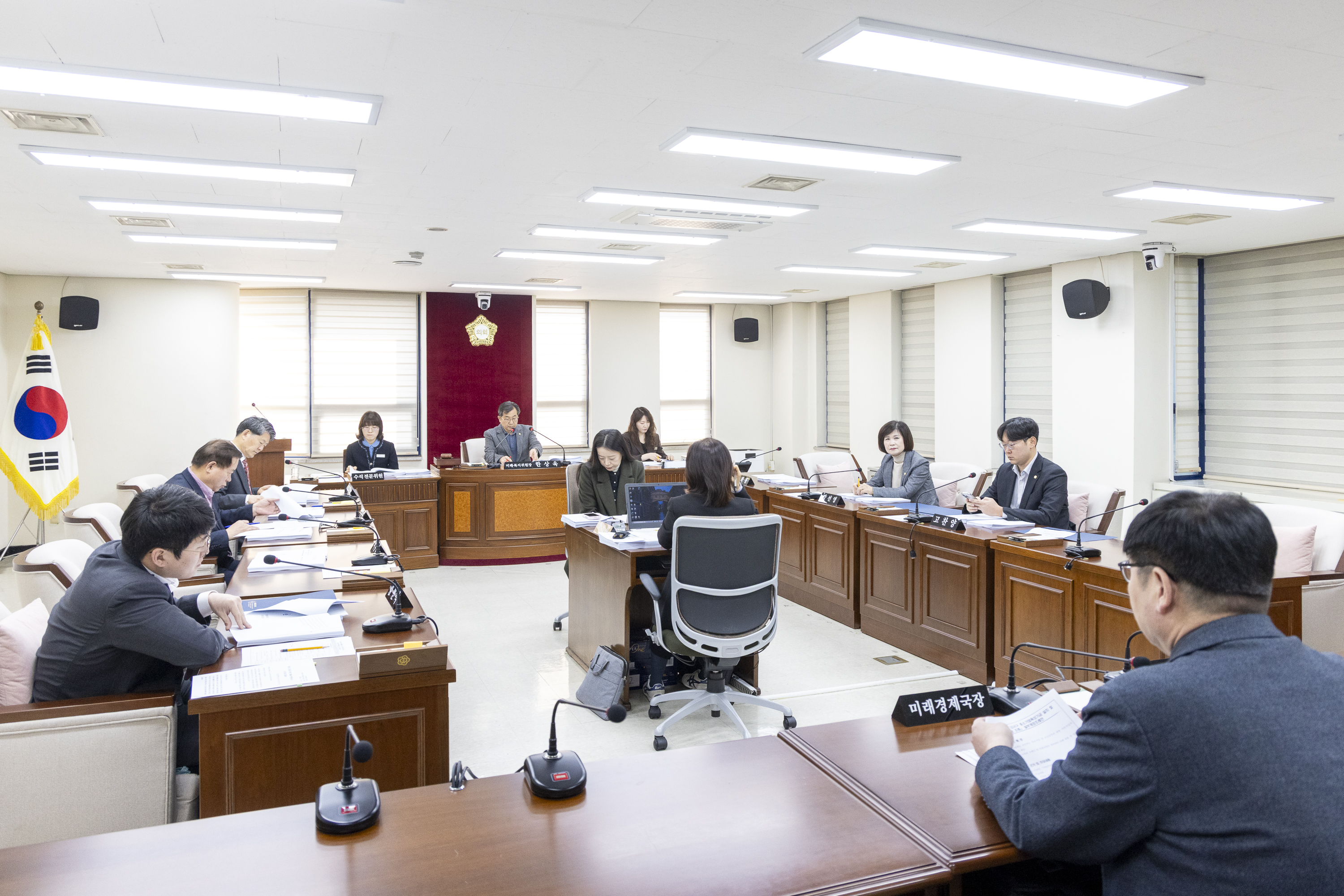'미래복지위원회 제1차회의(제318회 임시회)' 게시글의 사진(1) '20260317 미래복지위원회 제1차회의 (2).jpg'