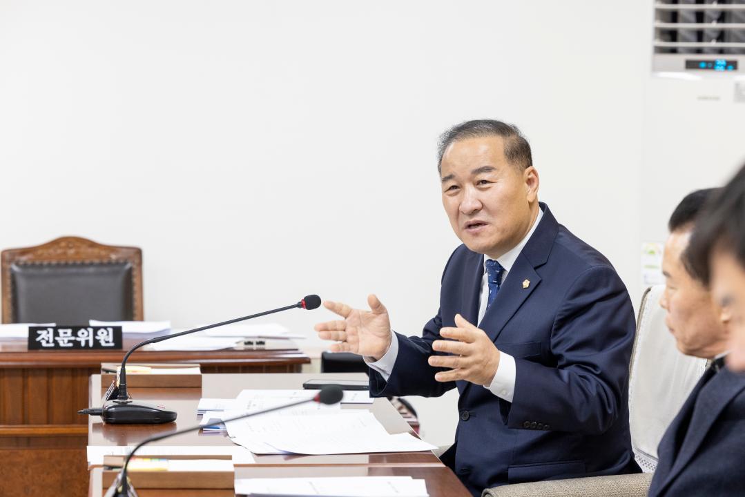 '도시교통위원회 제5차회의(제317회 임시회)' 게시글의 사진(4) '20260202 도시교통위원회 제5차회의 (1).jpg'