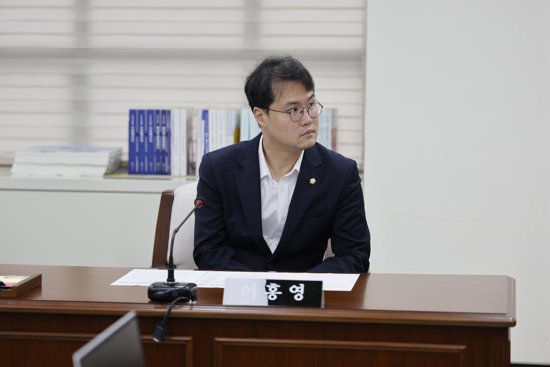 '윤리특별위원회 제1차회의' 게시글의 사진(4) '04이홍영의원.JPG'