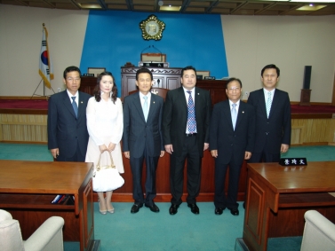 몽골 국회의원 및 상공인강서구